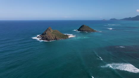 Schöne-Hawaiianische-Mokulua-Inseln-Vor-Lanikai-Beach-In-Oahu,-4k-Luftbild