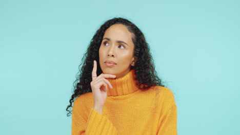 mujer negra, pensando y sorprendido con la idea