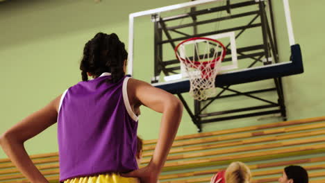 adolescentes en una sesión de entrenamiento.