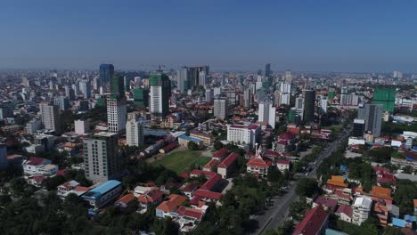 Drone-Sobre-Antena-De-Ciudad-Asiática