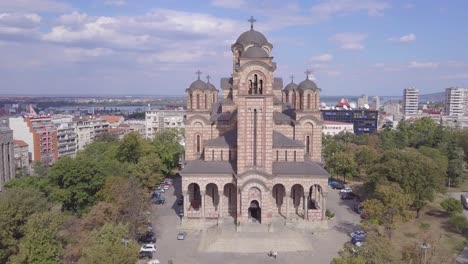 Schöne-Statische-Standbild-Postkartenaufnahme-Der-St.-Markus-Kirche-In-Belgrad,-Sommertag