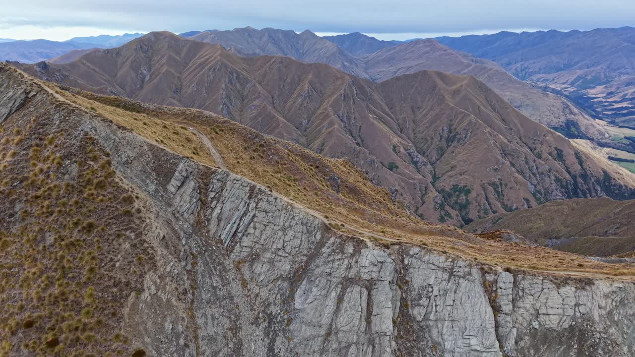 Roys Peak track, rugged mountain vista, popular hike, Wanaka, New Zealand scenery