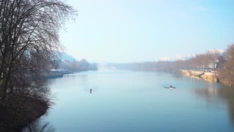 Wide-shot-of-la-Saone-in-Lyon,-France