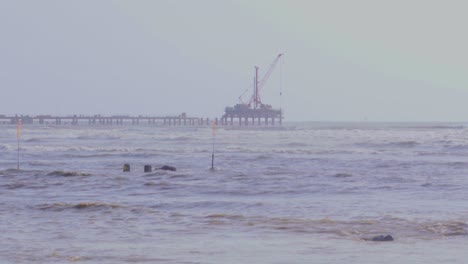 construction-in-middle-of-the-sea_carter-Road-Bandra