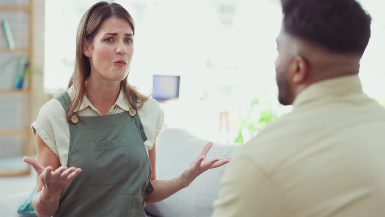 pareja, conflicto o discusión sobre el matrimonio