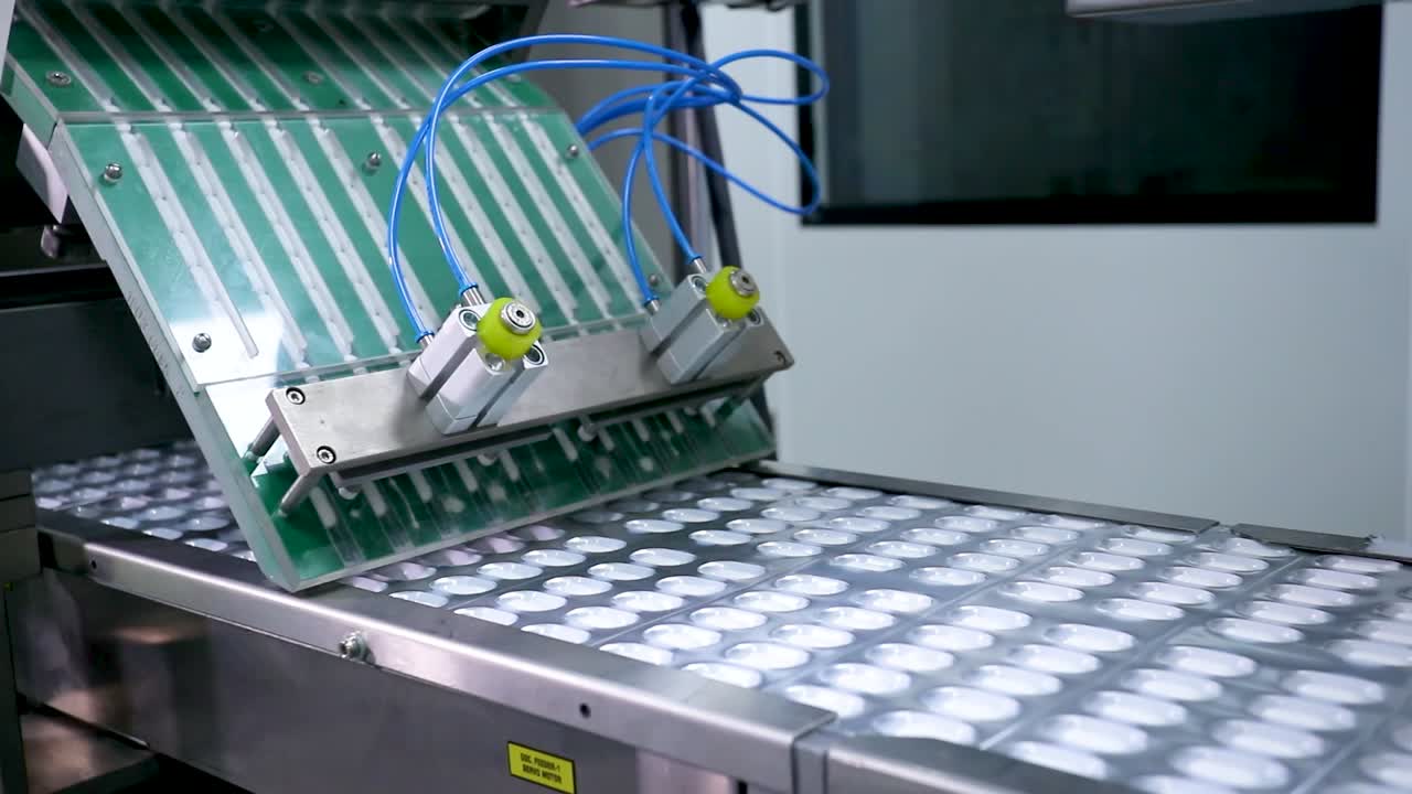 물집 공급 시스템. 정제 제조 물집 기계