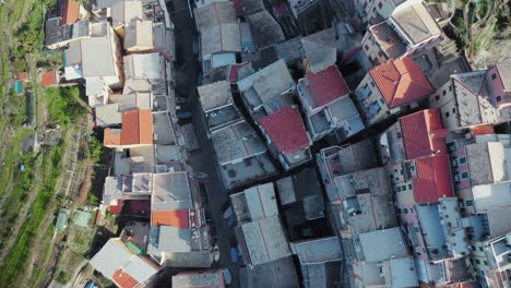 Aerial-view-of-Manarola,-Cinque-Terre,-during-a-sea-storm