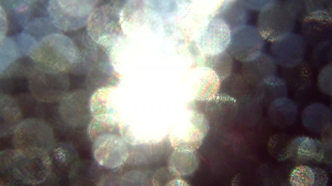 las bolas de espejo brillantes