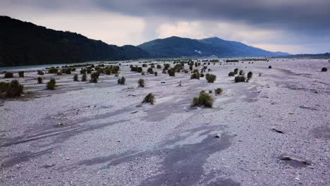 vista aérea del delta del río en la costa de huilanwan bahía de hualien taiwán 空拍 台灣 花蓮 洄瀾??
