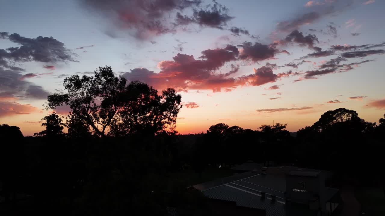 puesta de sol con rubores