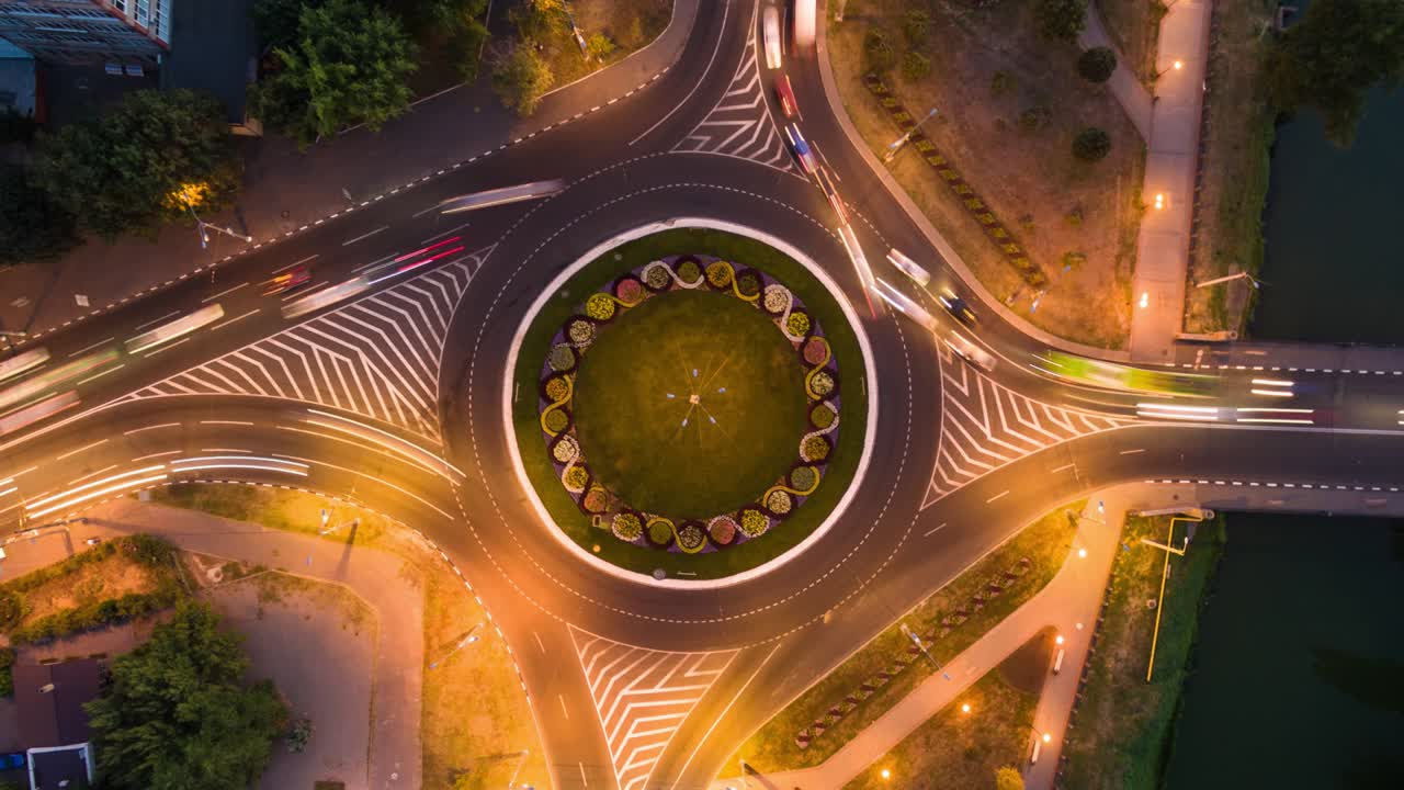 vista aérea del lapso de tiempo a la rotonda de la encrucijada, kharkiv