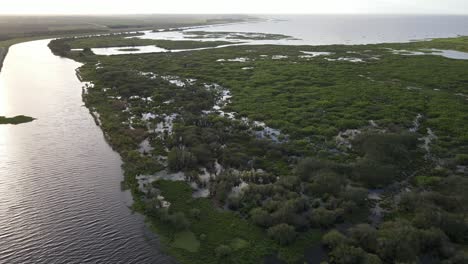 spinning-aerial-of-a-South-Florida-pump-station-near-Lake-Okeechobee,-Florida