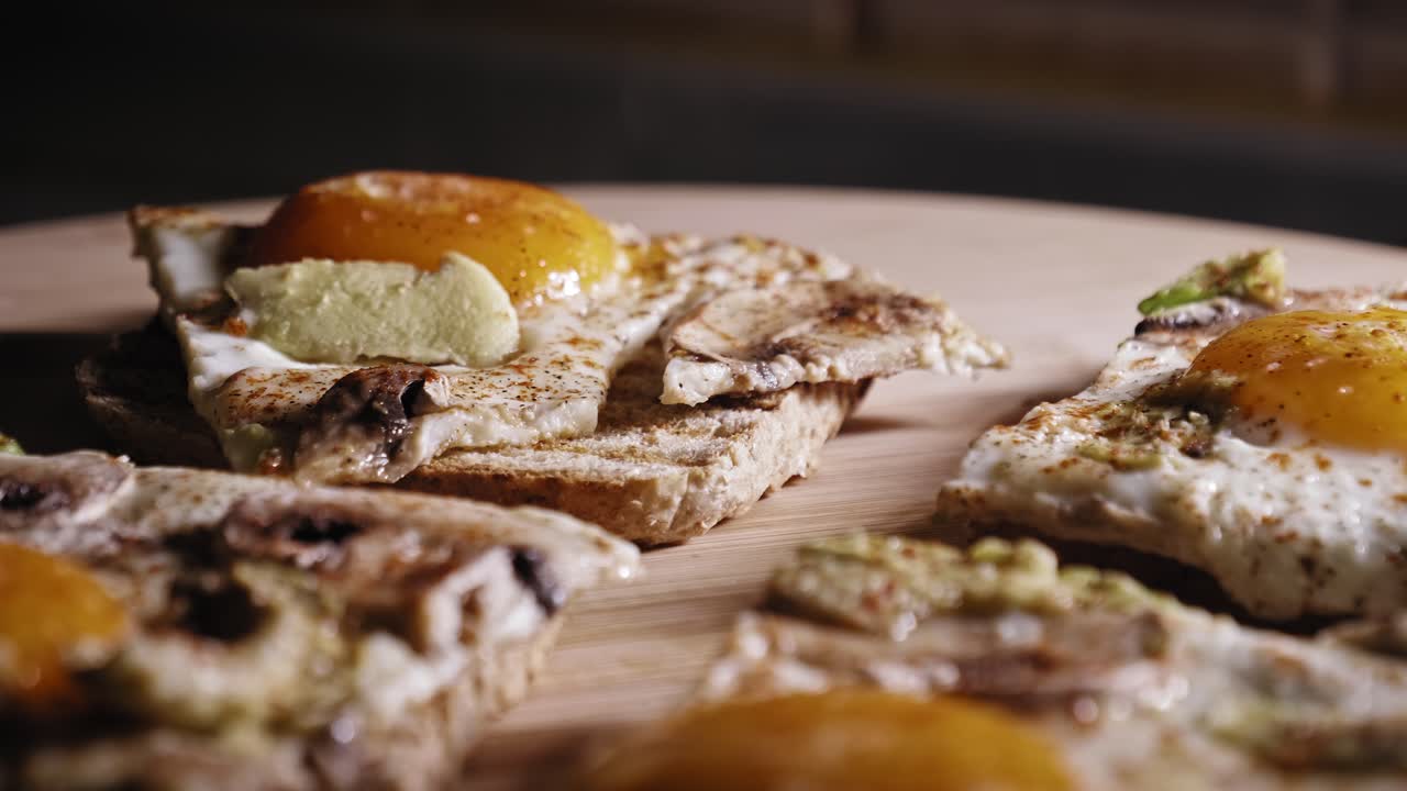 comida recién hecha para el desayuno