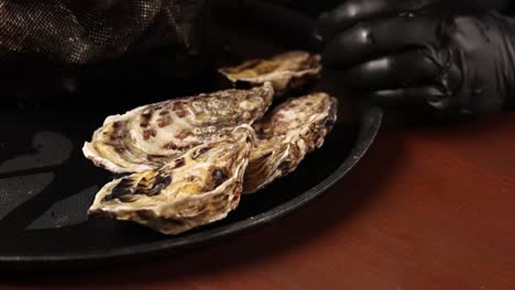 preparing oysters