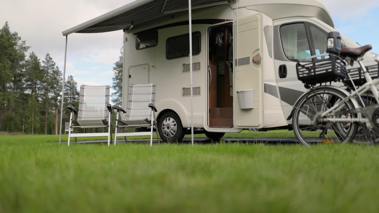 viajes de vacaciones en familia con caravana, viajes de vacaciones en autocaravana, vacaciones en caravana.