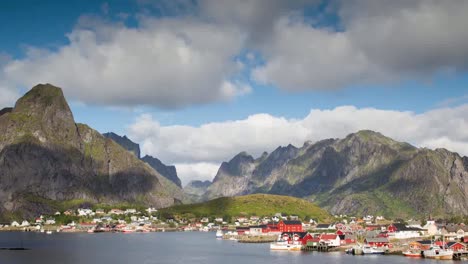 Lofoten-Dorfblick-04