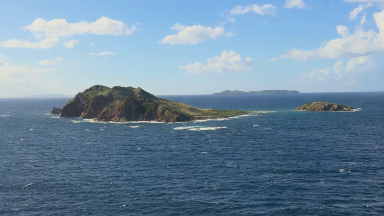 青い海に囲まれたカリブ海の美しい小島
