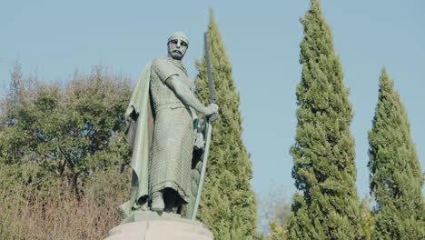 la estatua del rey d