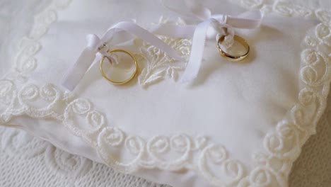 Anillos-De-Boda-Primer-Plano