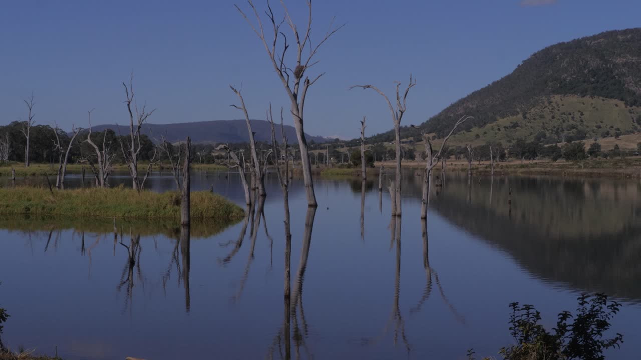 오스트레일리아 즈랜드 에 있는 소머 호수 의 풍경 - 넓은