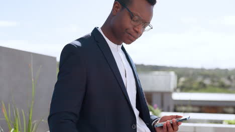 businessman, coffee break with smartphone