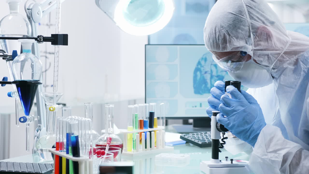 Scientist working in a laboratory