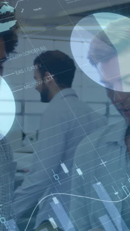 animación del procesamiento de datos financieros sobre diversos empresarios