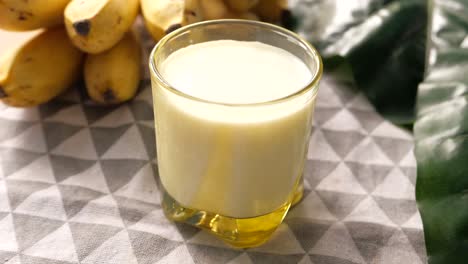 banana milk drink