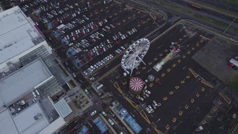 vista aérea de drones de la rueda de la fortuna