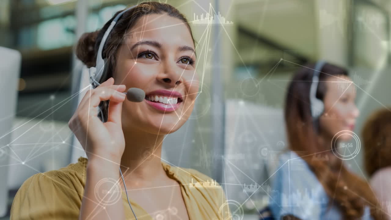 mujer que trabaja en un centro de llamadas
