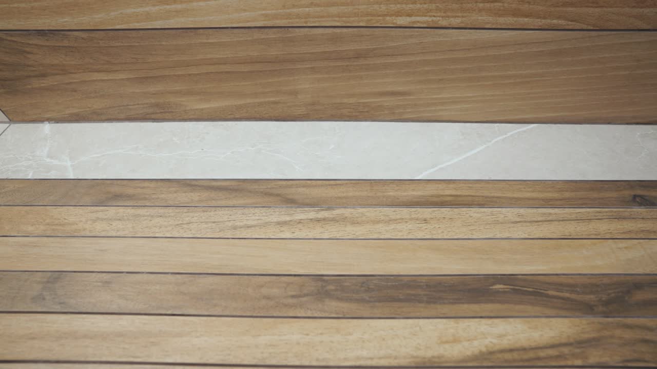 vista de la ducha de paletas de madera de primera calidad