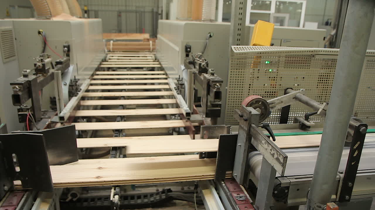 Parquet moving in a special device.