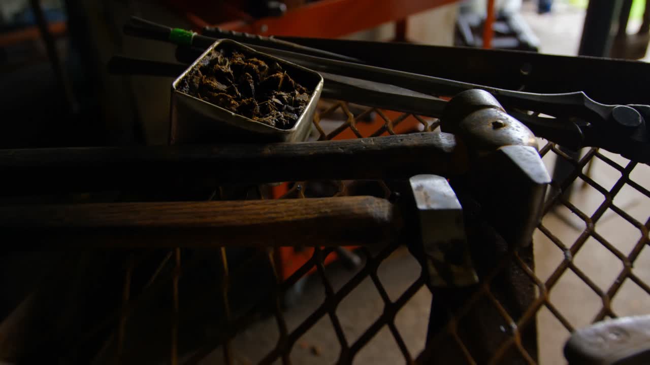 herramientas en el taller 4k