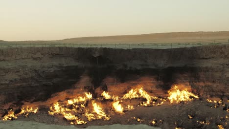 トルクメニスタンの地獄への扉 01