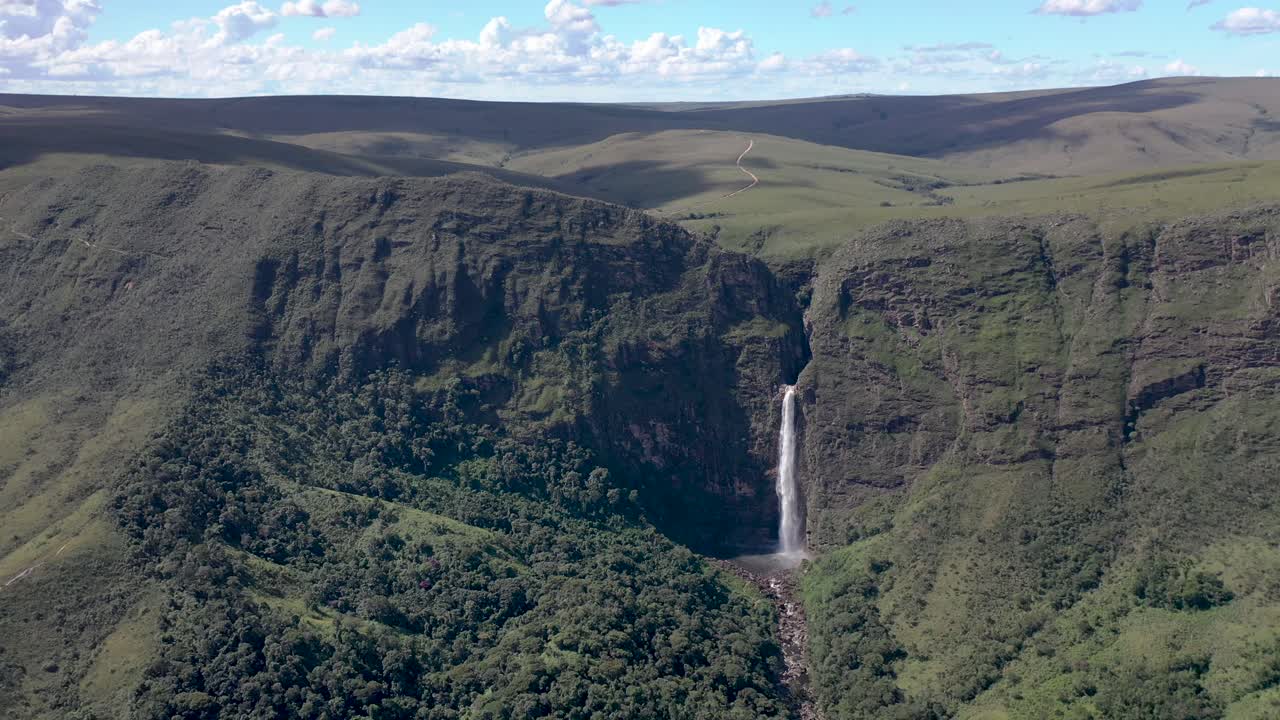 cascada casca d'anta, en serra da canastra, minas gerais, brasil