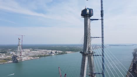 Gordie-Howe-International-Bridge-Im-Bauprozess,-Luftdrohnenansicht