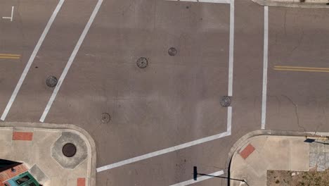 levantándose en la intersección en victoria texas