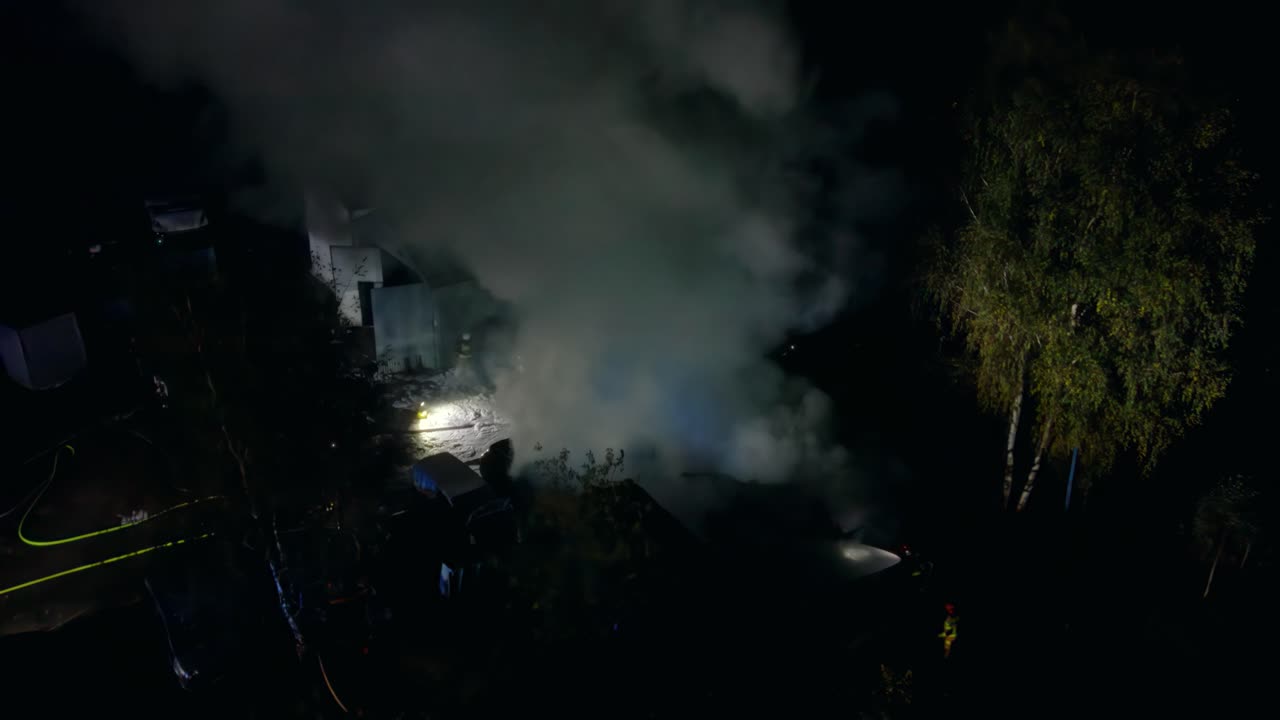 유독 연기의 강렬한 구름