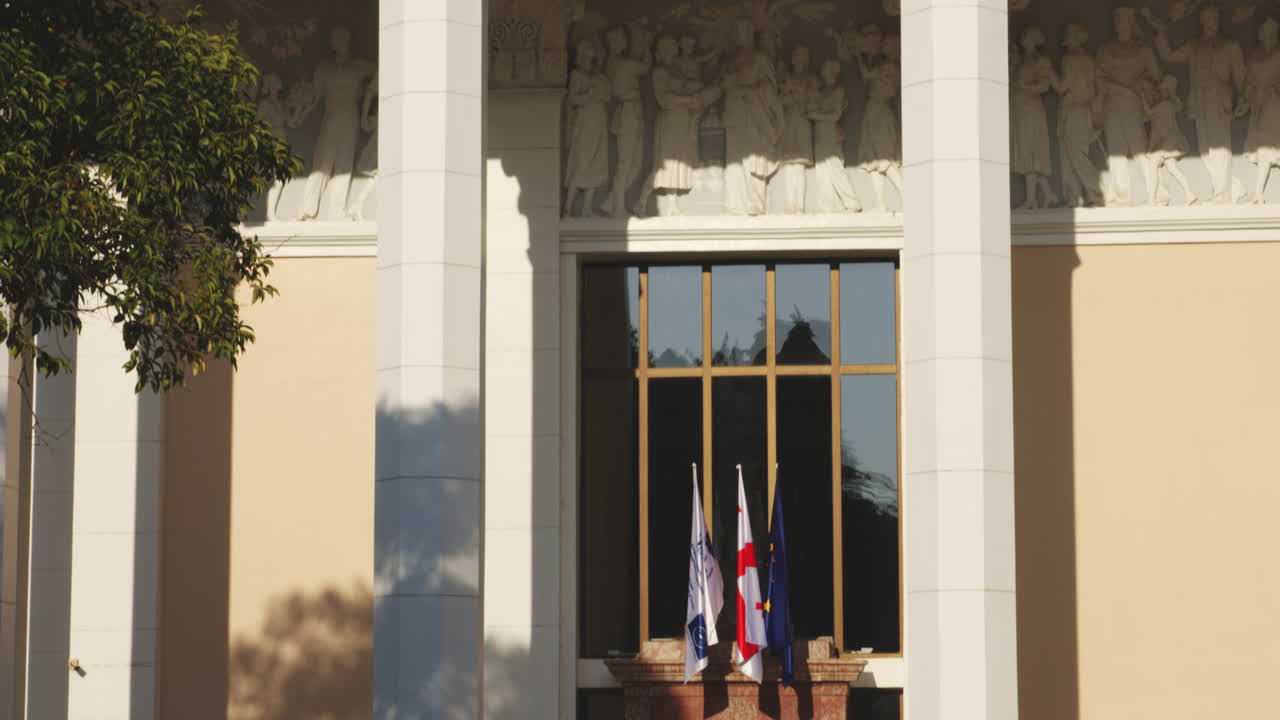 온천 요법으로 유명한 복원된 봄 6 의료 및 재활 센터