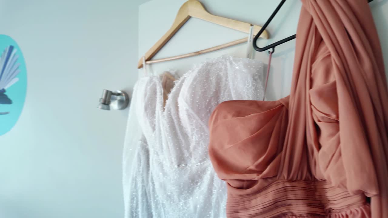 우아한 흰색 신부 웨딩 드레스 사진