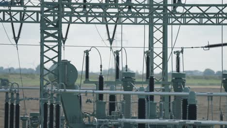 un primer plano de una planta de energía eléctrica