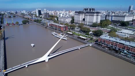 puerto madero en buenos aires argentina