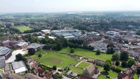 4K-drone-footage-moving-towards-the-historic-St