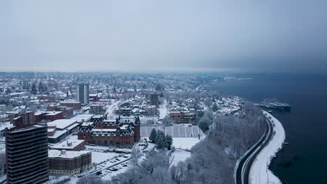 Stadium-High-School-And-Stadium-Bowl-During-Winter-With-Commencement-Bay-In-Tacoma,-Washington,-USA