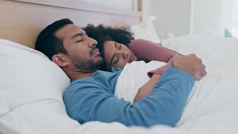 Couple,-sleep-and-wake-up-in-bedroom-at-morning