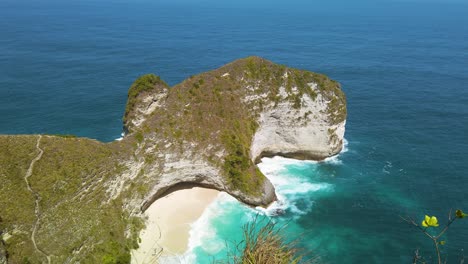 Kelingking-Beach-Exotische-Natürliche-Strandwelten-Touristenstrand-Nummer-Eins,-Um-Dieses-Erstaunliche-Tropische-Bali-Indonesien-Nusa-Penida-Zu-Sehen