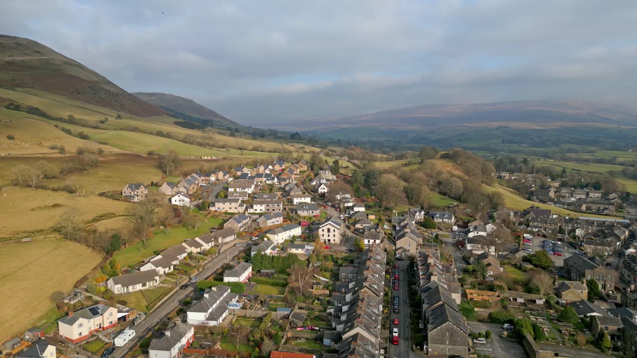 imágenes aéreas cinematográficas de sedbergh village, el lugar ideal para escaparse en cualquier época del año