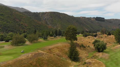 SLOWMO---Flying-over-golf-course-in-New-Zealand---Aerial