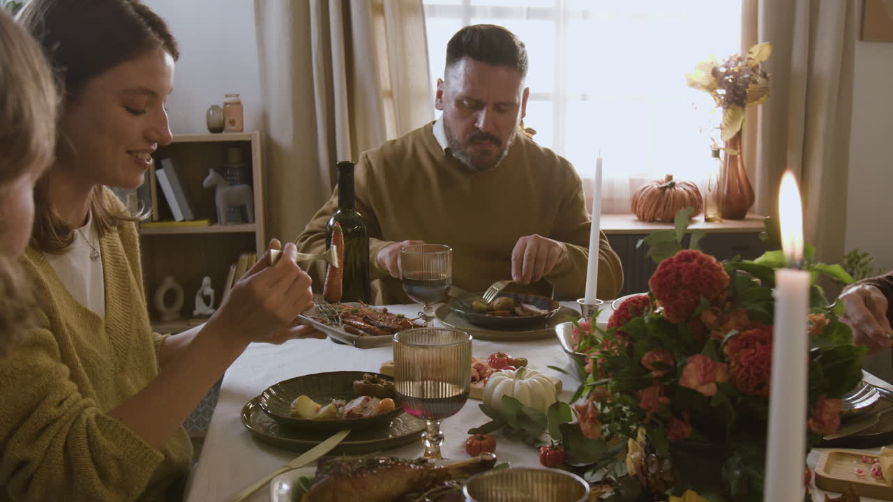 cena de acción de gracias en familia