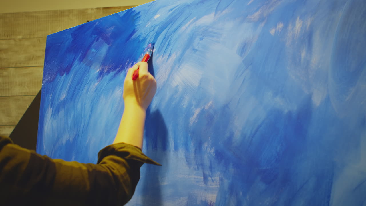 movimiento de pincel en el lienzo